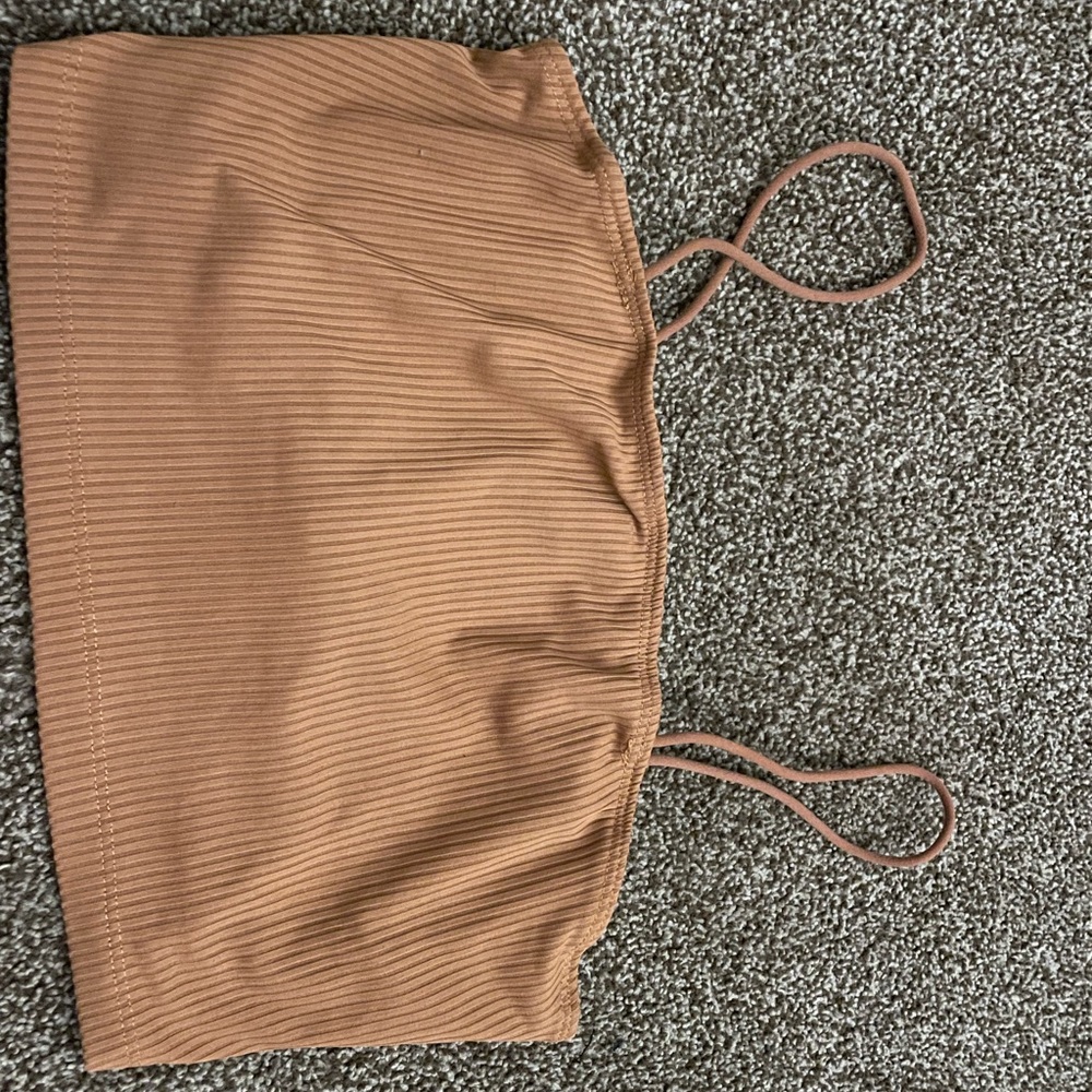 Tops - Picture 3 of 16